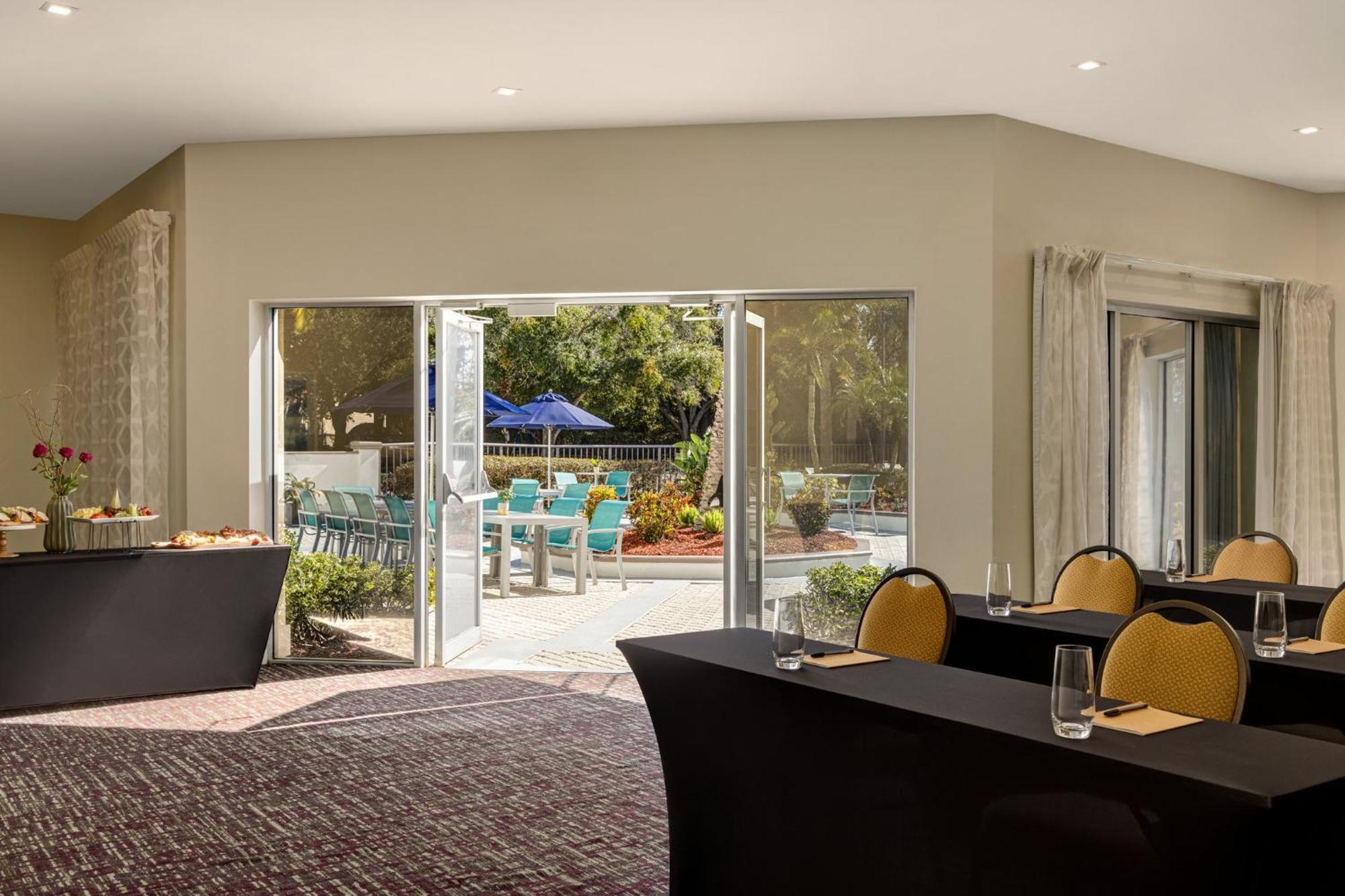 Crowne Plaza Orlando - Lake Buena Vista By Ihg Buitenkant foto